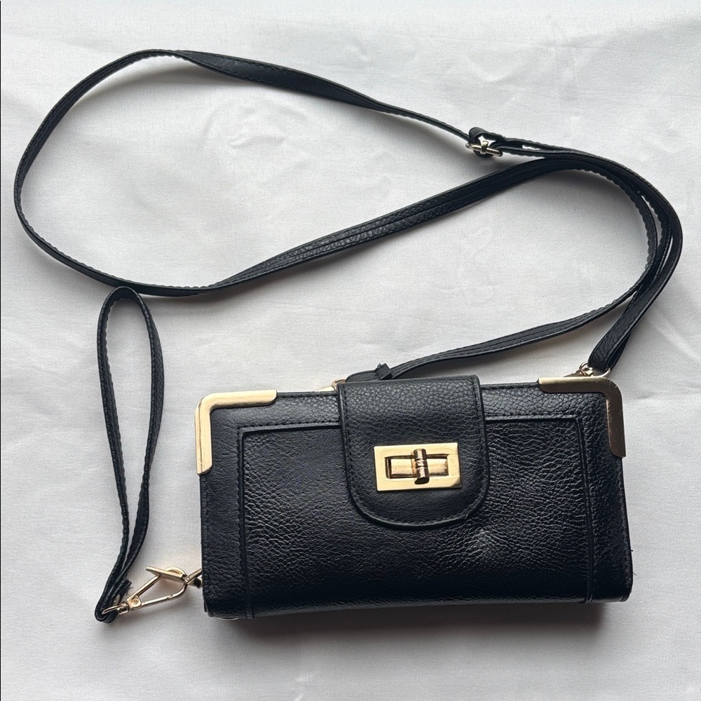 Elegant Black Leather Crossbody Bag GUC